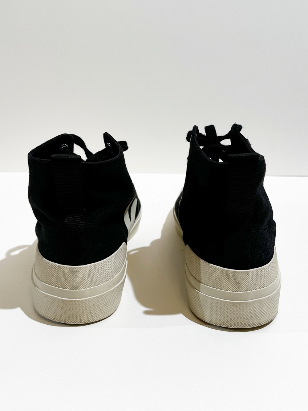 VEJA WATA II CANVAS BLACK PIERRE IN CREAM ACCENTS - UNISEX W9 / M7 - Picture 11 of 14